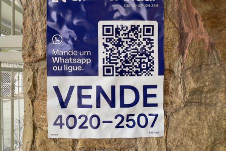 Casa à venda com 323m², 3 quartos e 3 vagas Casa à venda com 323m², 3 quartos e 3 vagasPlaca