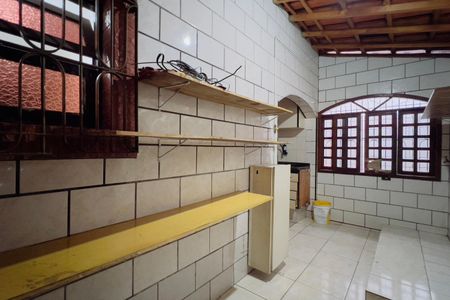 Casa à venda com 323m², 3 quartos e 3 vagas Casa à venda com 323m², 3 quartos e 3 vagasCozinha