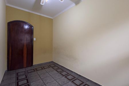 Casa à venda com 323m², 3 quartos e 3 vagas Casa à venda com 323m², 3 quartos e 3 vagasQuarto 2