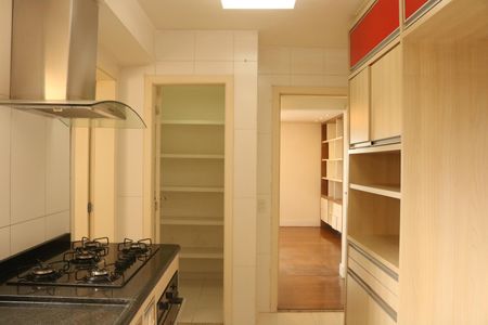 Apartamento à venda com 165m², 4 quartos e 3 vagasCozinha