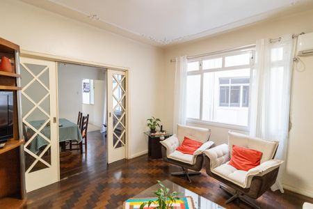 Apartamento à venda com 121m², 3 quartos e sem vaga Apartamento à venda com 121m², 3 quartos e sem vagaSala