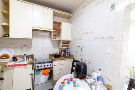 Apartamento à venda com 121m², 3 quartos e sem vaga Apartamento à venda com 121m², 3 quartos e sem vagaCozinha