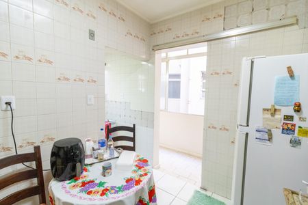 Apartamento à venda com 121m², 3 quartos e sem vaga Apartamento à venda com 121m², 3 quartos e sem vagaCozinha