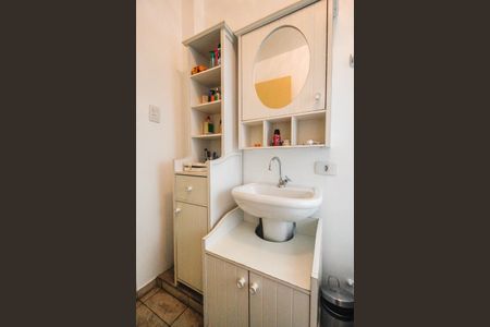 Apartamento à venda com 76m², 2 quartos e sem vaga Apartamento à venda com 76m², 2 quartos e sem vagaBanheiro