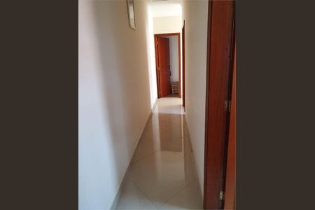 Casa à venda com 104m², 3 quartos e 4 vagas