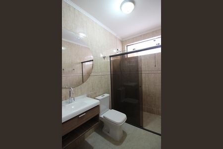 Casa à venda com 214m², 3 quartos e 3 vagasBanheiro Social