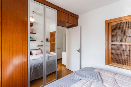 Casa à venda com 144m², 2 quartos e 3 vagas Casa à venda com 144m², 2 quartos e 3 vagasQuarto 1