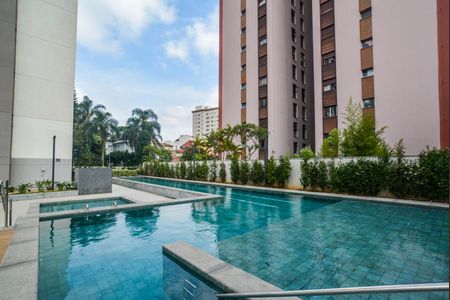 Apartamento à venda com 73m², 2 quartos e 2 vagas Apartamento à venda com 73m², 2 quartos e 2 vagasÁrea comum - Piscina