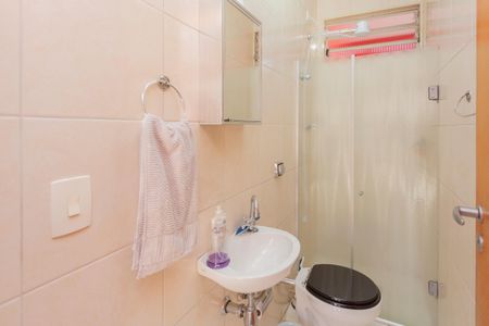 Casa à venda com 270m², 4 quartos e 4 vagasBanheiro de serviço