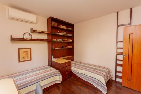 Casa à venda com 270m², 4 quartos e 4 vagasQuarto 1