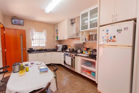 Casa à venda com 270m², 4 quartos e 4 vagasCozinha