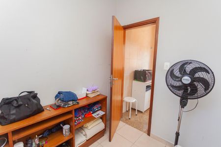 Casa à venda com 270m², 4 quartos e 4 vagasQuarto de Serviço