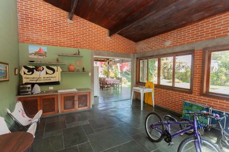 Casa à venda com 270m², 4 quartos e 4 vagasÁrea comum - Salão de Festas