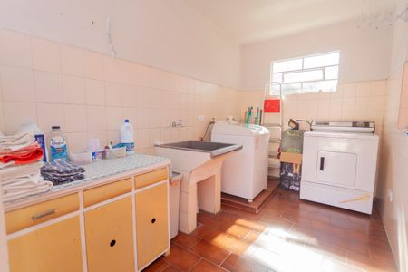 Casa à venda com 270m², 4 quartos e 4 vagasLavanderia