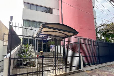 Apartamento à venda com 150m², 4 quartos e 2 vagasFachada + plaquinha