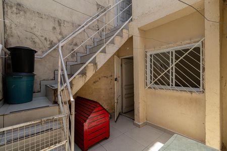 Casa à venda com 182m², 2 quartos e 2 vagas Casa à venda com 182m², 2 quartos e 2 vagasQuintal
