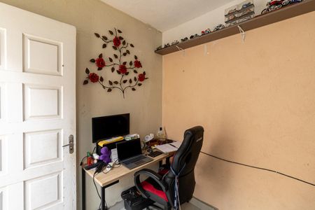 Casa à venda com 182m², 2 quartos e 2 vagas Casa à venda com 182m², 2 quartos e 2 vagasQuarto de Serviço