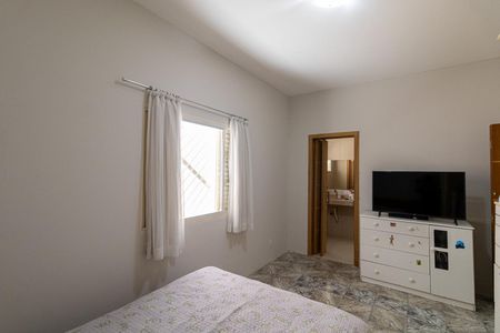 Casa à venda com 182m², 2 quartos e 2 vagas Casa à venda com 182m², 2 quartos e 2 vagasSuíte