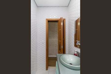 Casa à venda com 182m², 2 quartos e 2 vagasBanheiro