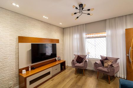 Casa à venda com 182m², 2 quartos e 2 vagas Casa à venda com 182m², 2 quartos e 2 vagasSala