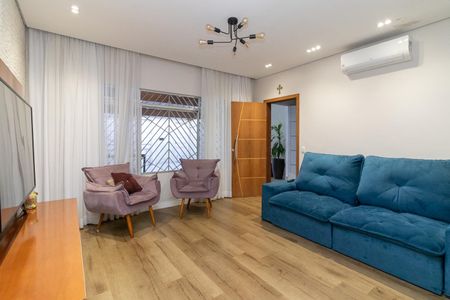 Casa à venda com 182m², 2 quartos e 2 vagasSala