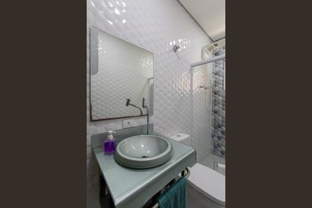 Casa à venda com 182m², 2 quartos e 2 vagas Casa à venda com 182m², 2 quartos e 2 vagasBanheiro