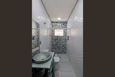 Casa à venda com 182m², 2 quartos e 2 vagas Casa à venda com 182m², 2 quartos e 2 vagasBanheiro