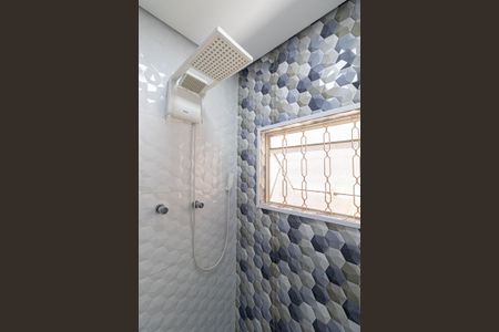 Casa à venda com 182m², 2 quartos e 2 vagas Casa à venda com 182m², 2 quartos e 2 vagasBanheiro