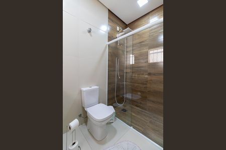 Casa à venda com 182m², 2 quartos e 2 vagas Casa à venda com 182m², 2 quartos e 2 vagasBanheiro Suíte