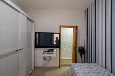 Casa à venda com 182m², 2 quartos e 2 vagas Casa à venda com 182m², 2 quartos e 2 vagasQuarto