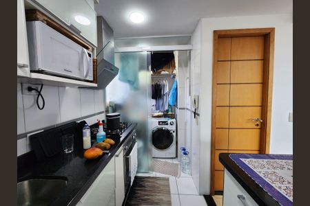 Apartamento à venda com 60m², 2 quartos e 2 vagasCozinha