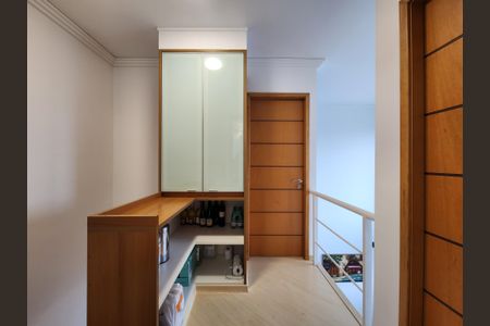 Apartamento à venda com 60m², 2 quartos e 2 vagasCorredor