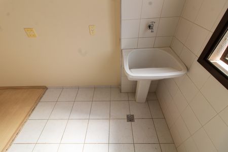Apartamento à venda com 56m², 1 quarto e 1 vaga Apartamento à venda com 56m², 1 quarto e 1 vagaCozinha e Área de Serviço