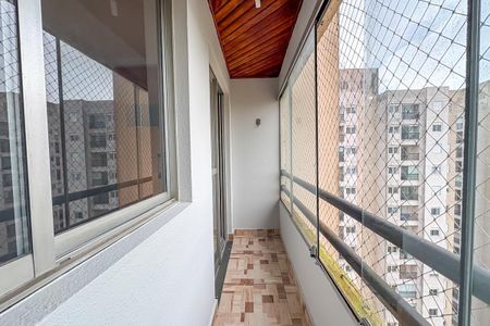 Apartamento à venda com 76m², 3 quartos e 2 vagasSacada/Sala