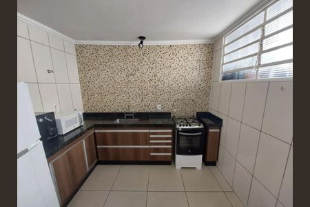 Casa à venda com 170m², 3 quartos e 2 vagasFoto 01