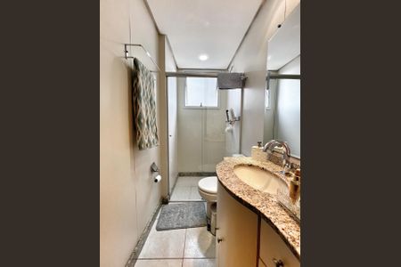 Apartamento à venda com 167m², 4 quartos e 3 vagas Apartamento à venda com 167m², 4 quartos e 3 vagasBanheiro 1