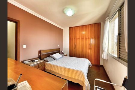 Apartamento à venda com 167m², 4 quartos e 3 vagas Apartamento à venda com 167m², 4 quartos e 3 vagasQuarto 4