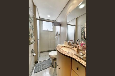 Apartamento à venda com 167m², 4 quartos e 3 vagas Apartamento à venda com 167m², 4 quartos e 3 vagasBanheiro 1