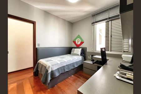 Apartamento à venda com 167m², 4 quartos e 3 vagas Apartamento à venda com 167m², 4 quartos e 3 vagasQuarto 3