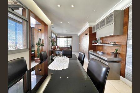 Apartamento à venda com 167m², 4 quartos e 3 vagas Apartamento à venda com 167m², 4 quartos e 3 vagasSala