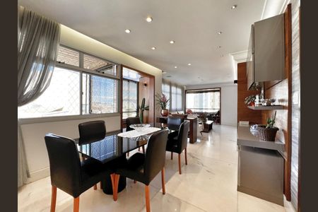 Apartamento à venda com 167m², 4 quartos e 3 vagas Apartamento à venda com 167m², 4 quartos e 3 vagasSala