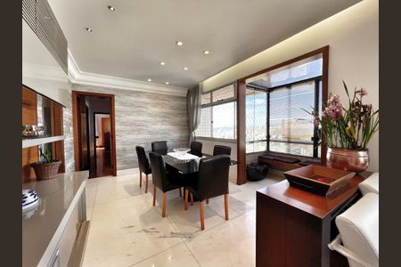 Apartamento à venda com 167m², 4 quartos e 3 vagas Apartamento à venda com 167m², 4 quartos e 3 vagasSala