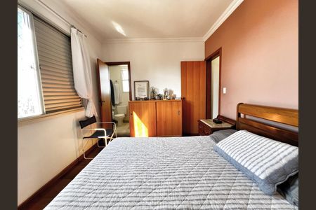 Apartamento à venda com 167m², 4 quartos e 3 vagas Apartamento à venda com 167m², 4 quartos e 3 vagasQuarto 4