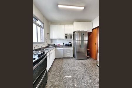 Apartamento à venda com 167m², 4 quartos e 3 vagas Apartamento à venda com 167m², 4 quartos e 3 vagasCozinha