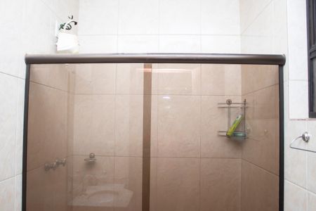 Casa à venda com 704m², 4 quartos e 5 vagas Casa à venda com 704m², 4 quartos e 5 vagasBanheiro 4