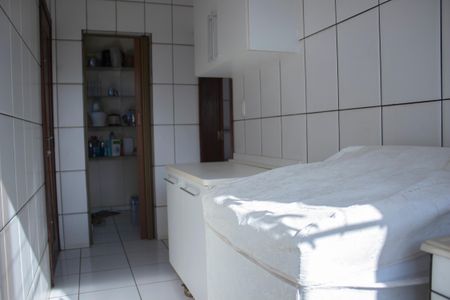 Casa à venda com 704m², 4 quartos e 5 vagas Casa à venda com 704m², 4 quartos e 5 vagasÁrea de Serviço