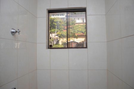 Casa à venda com 704m², 4 quartos e 5 vagas Casa à venda com 704m², 4 quartos e 5 vagasBanheiro 3