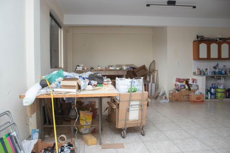 Casa à venda com 704m², 4 quartos e 5 vagas Casa à venda com 704m², 4 quartos e 5 vagasSala