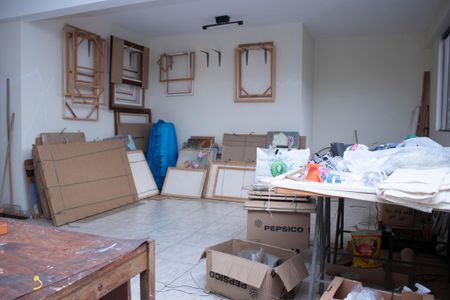 Casa à venda com 704m², 4 quartos e 5 vagas Casa à venda com 704m², 4 quartos e 5 vagasSala