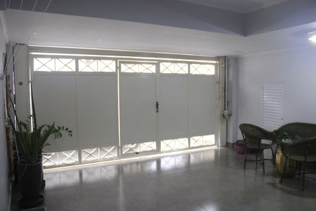 Casa de condomínio à venda com 166m², 3 quartos e 3 vagasGaragem